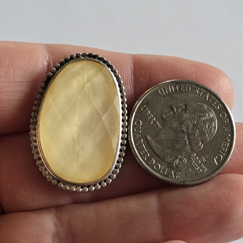 Oval pin with pale yellow faceted faux gem silver tone brooch broach - Picture 10 of 10